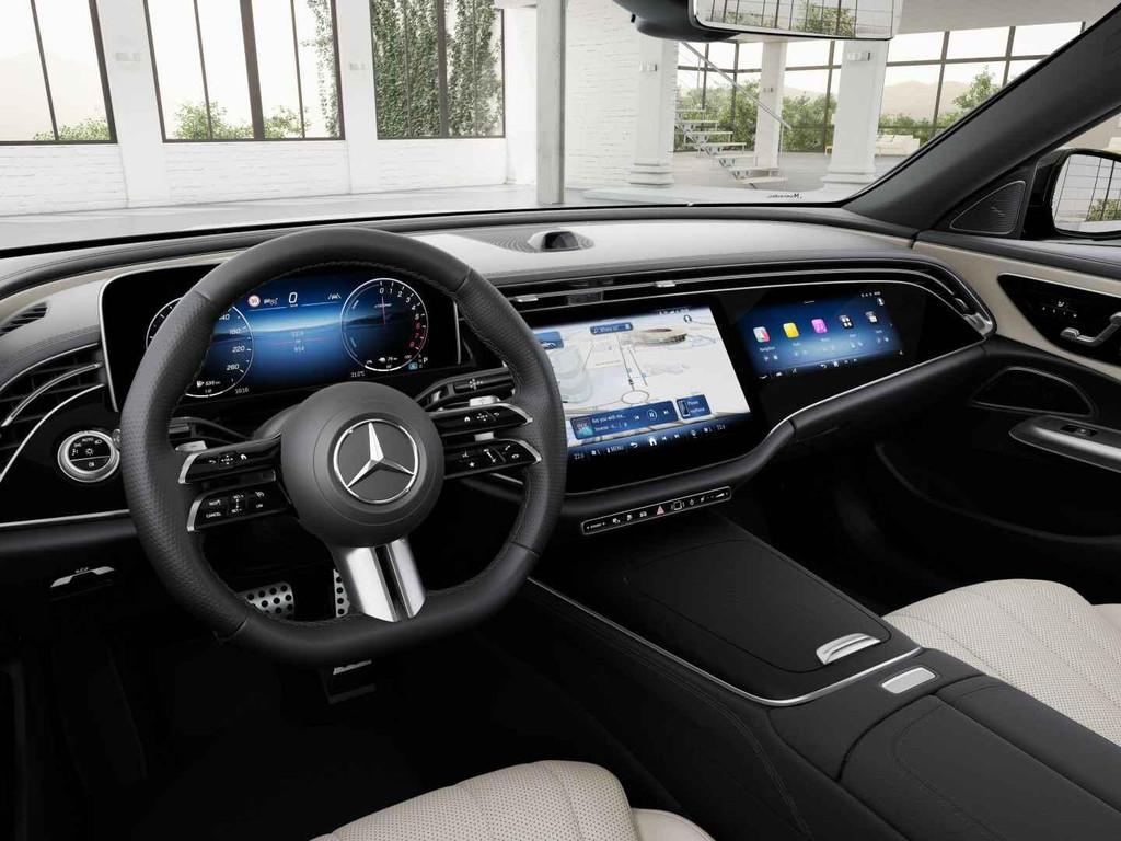 Mercedes-Benz E-Klasse Limousine 300 e Business Solution AMG, Automaat, Zwart, Plug-in hybride, Bedrijf