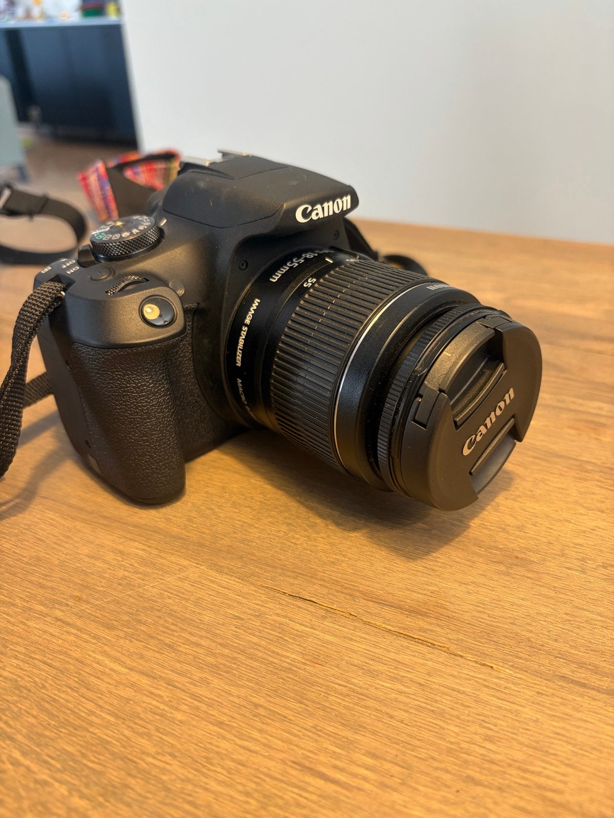 Canon EOS 2000D Spiegelreflexcamera met 18-55mm lens, Spiegelreflex, Canon, Zo goed als nieuw, 4 t/m 7 keer