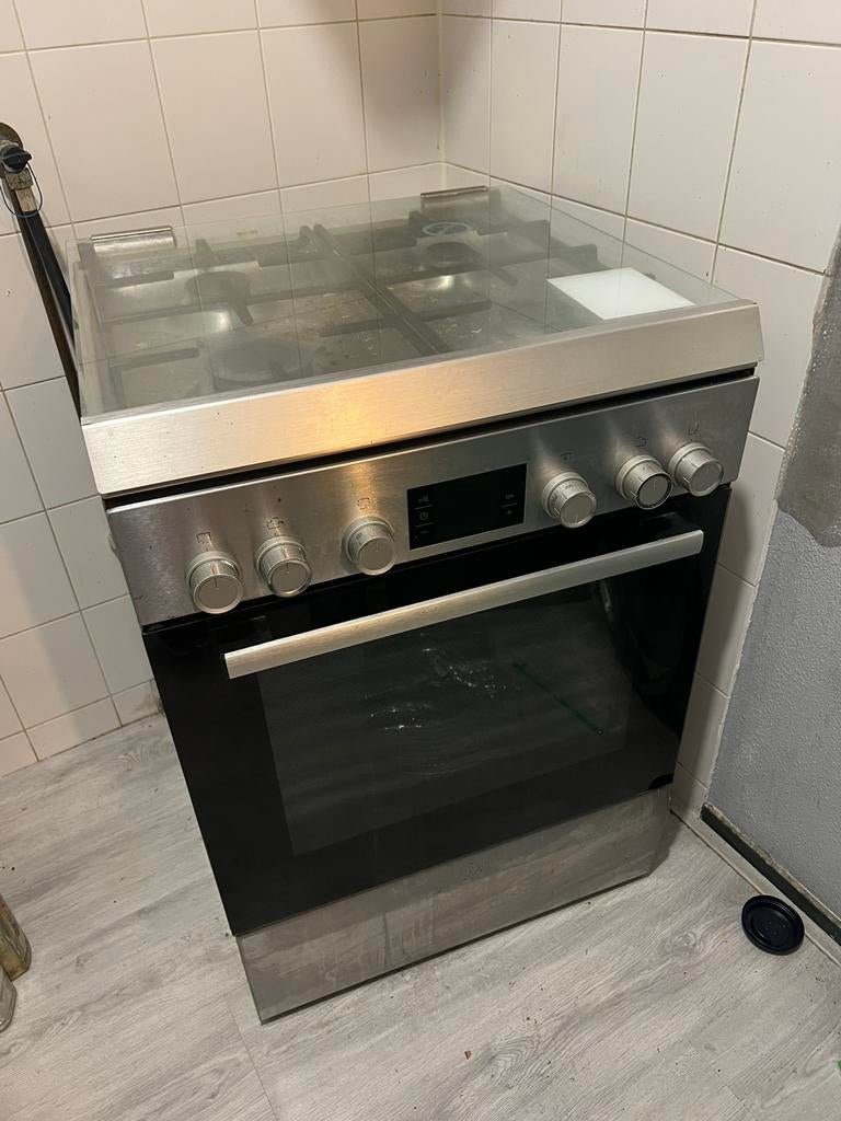 Gasfornuis Bosch, Zo goed als nieuw, Gas, Vrijstaand, 85 tot 90 cm