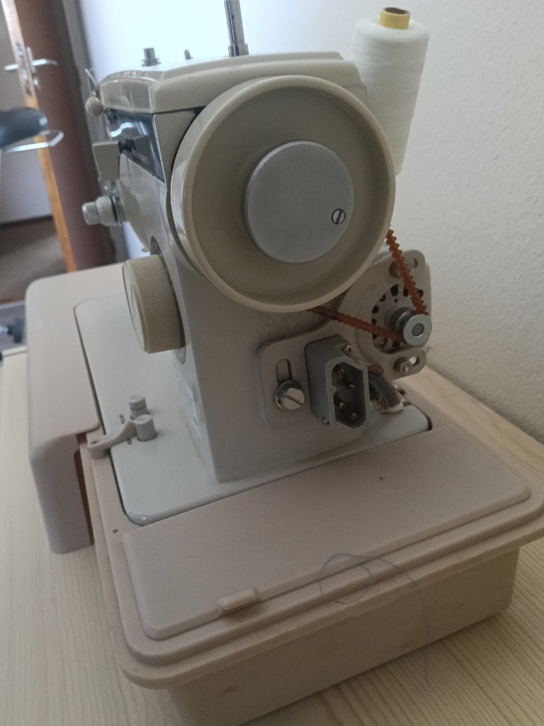 Te koop, Hobby en Vrije tijd, Ophalen, Gebruikt, Naaimachine, Overige merken