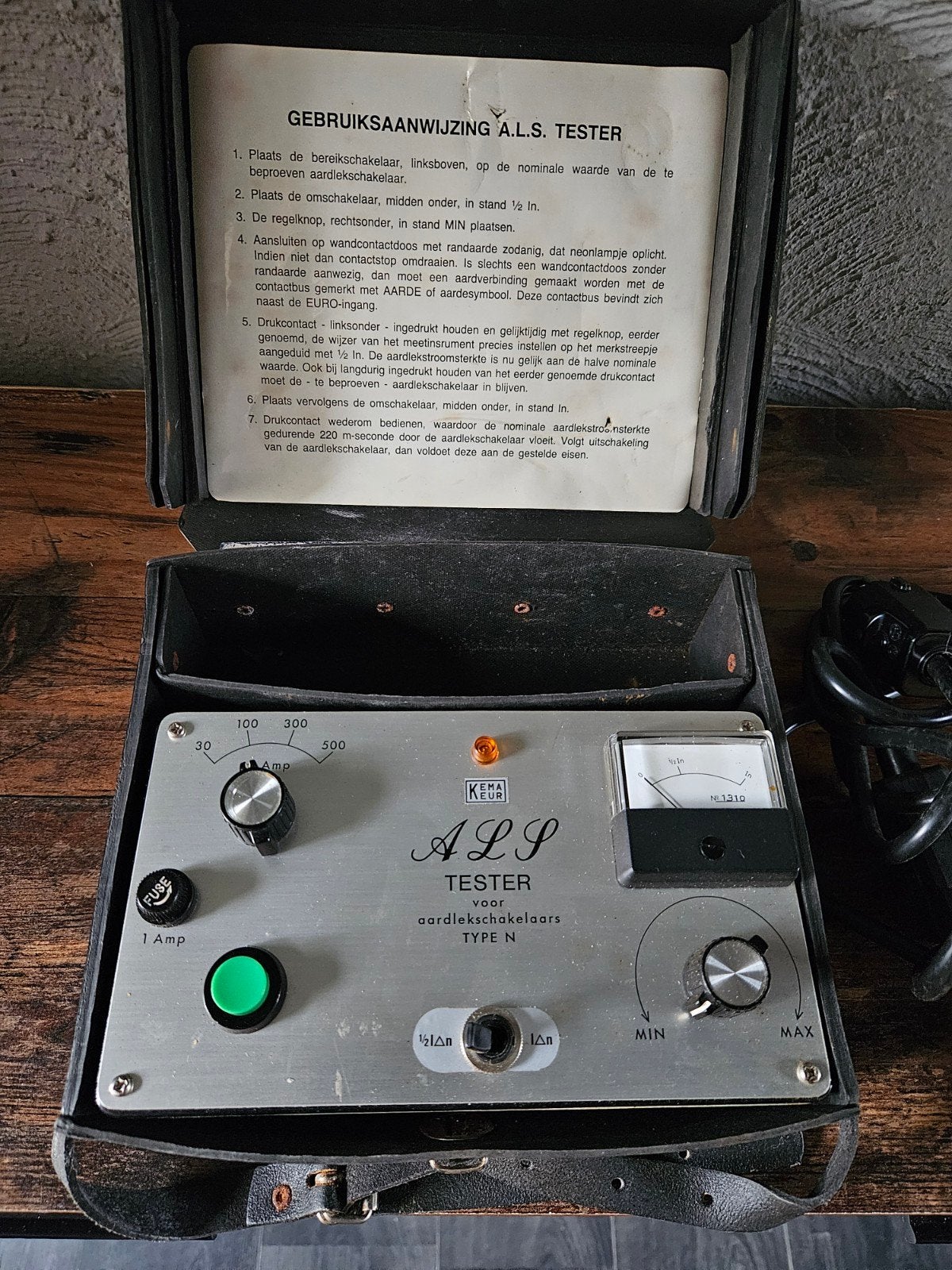 Antieke KEMA ALS Tester voor aardlekschakelaars Type N uniek, Doe-het-zelf en Verbouw, Ophalen of Verzenden, Gebruikt, Elektriciteit