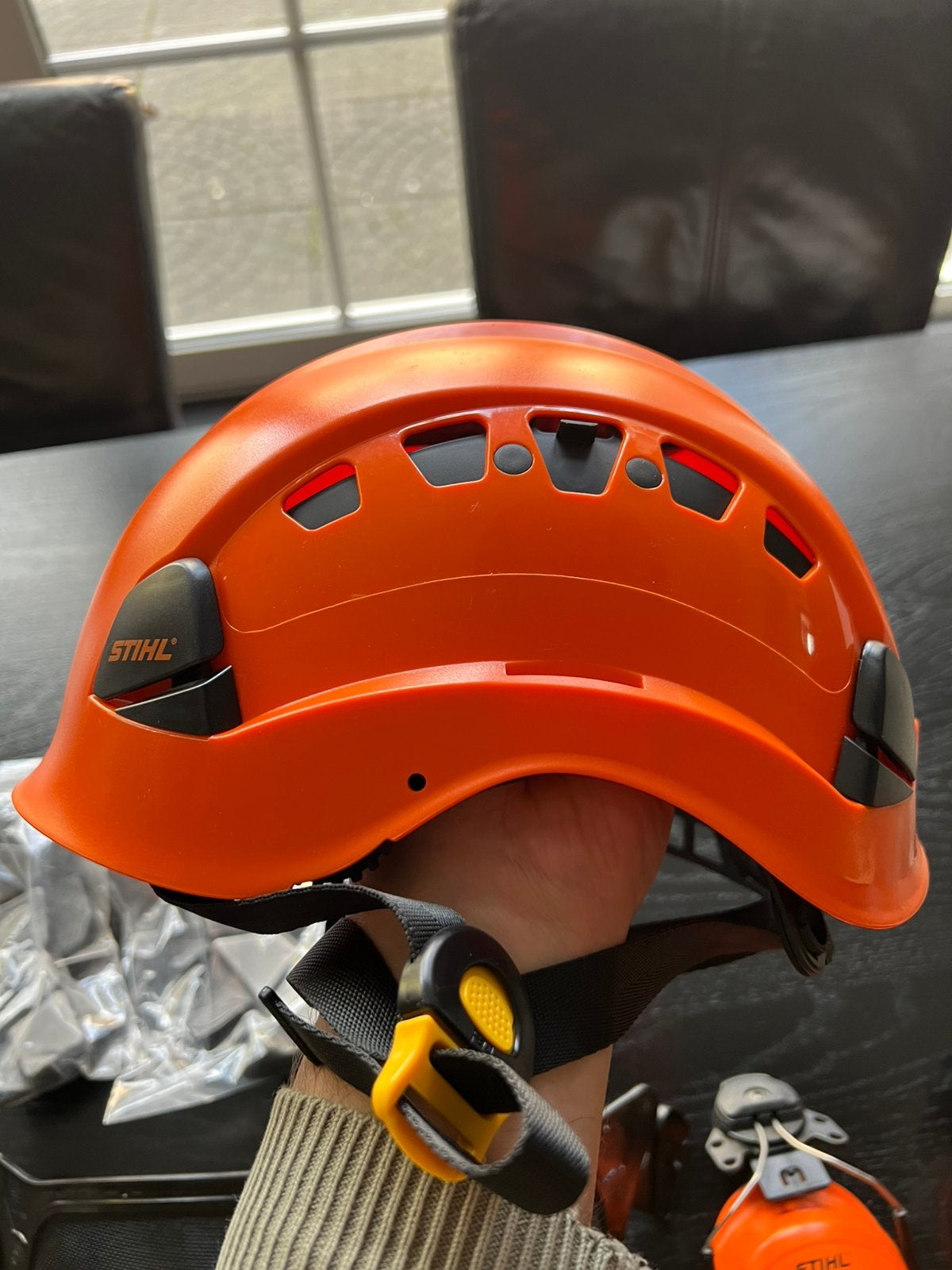 Stihl-Petzl Vent Plus zaaghelm/klimhelm nieuw in doos !, Tuin en Terras, Ophalen of Verzenden, Nieuw, Heren, Overall