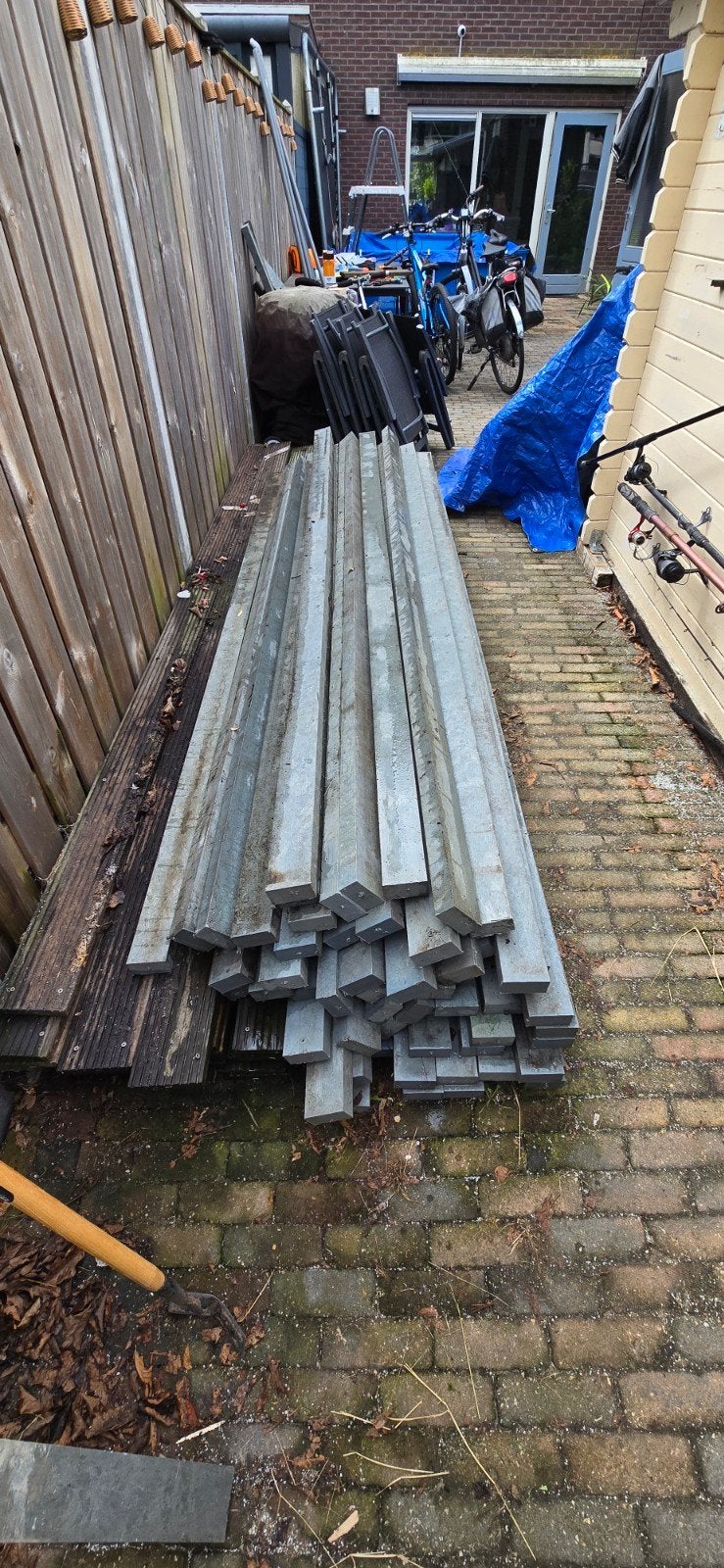 Ongeveer 60 gebruikte kunststof balken - 280x4x7 cm - Zwolle, Doe-het-zelf en Verbouw, Hout en Planken, Ophalen, Gebruikt, 250 tot 300 cm