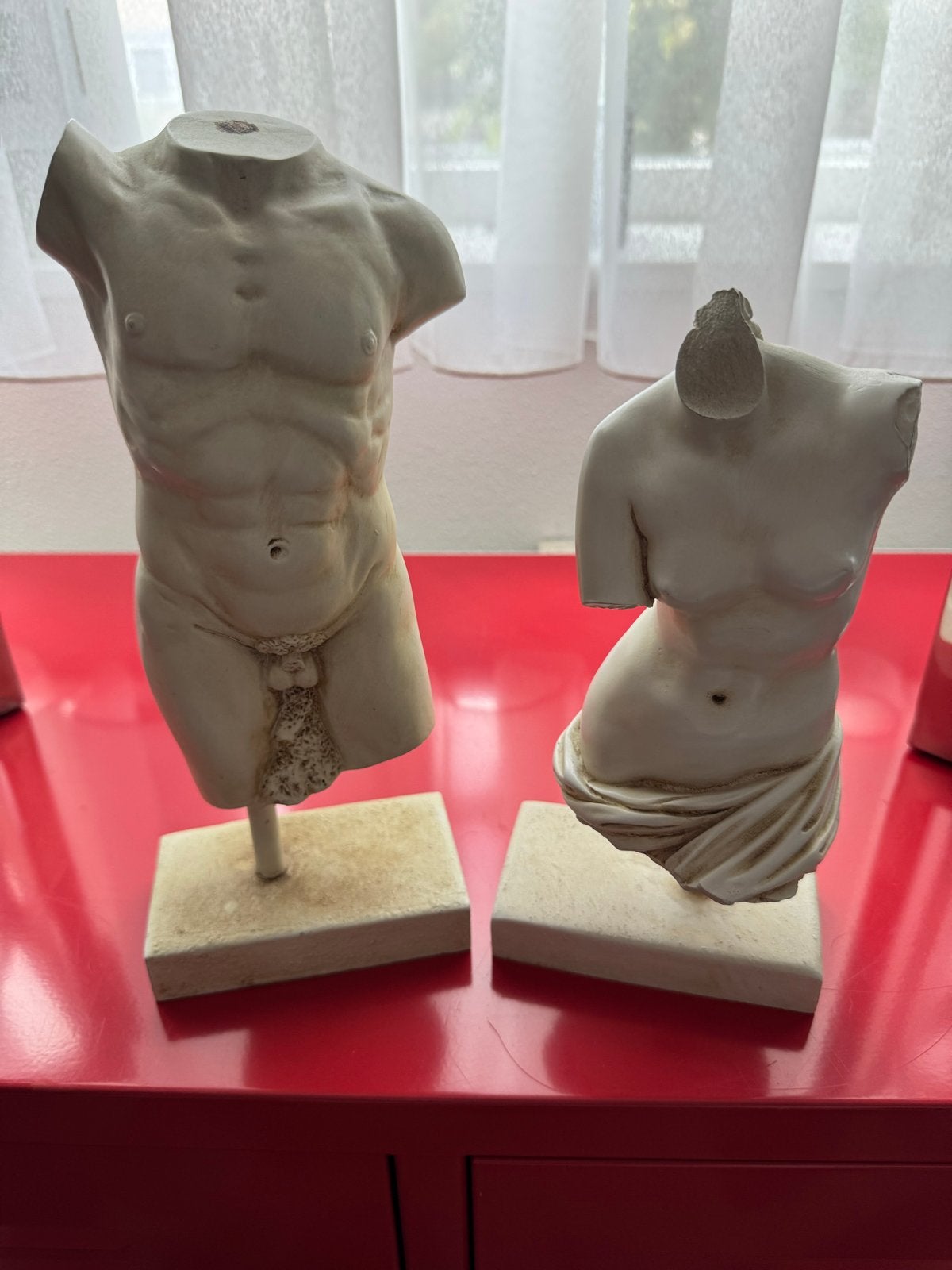 Set van 2 Klassieke Torso Beelden - Man en Vrouw, Gips, Ophalen of Verzenden, 20 - 50 cm, Op sokkel
