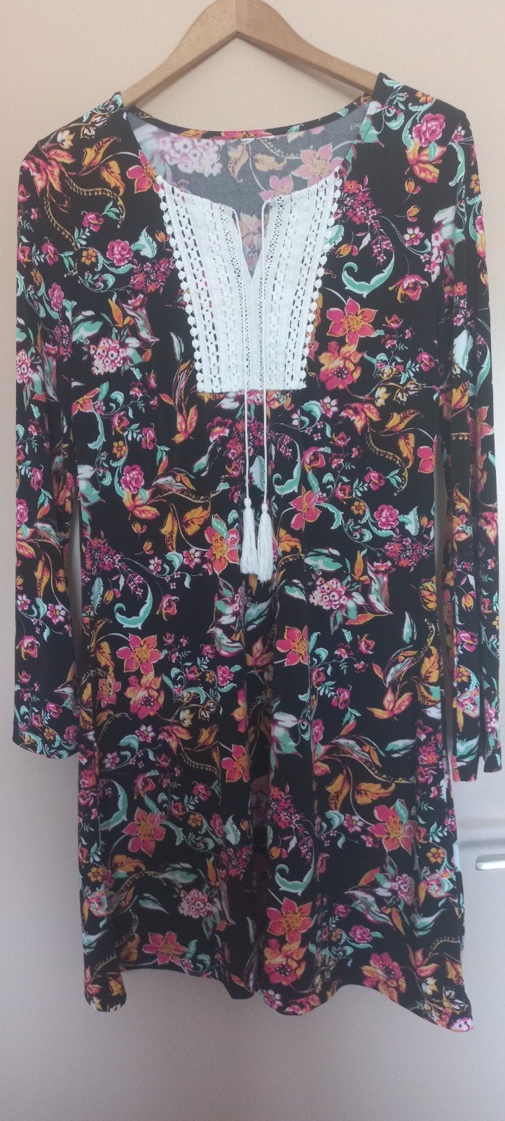 Zwarte jurk bloemenprint mt 40/42, Kleding | Dames, Grote Maten, Ophalen of Verzenden, Zo goed als nieuw, Bodyflirt, Jurk