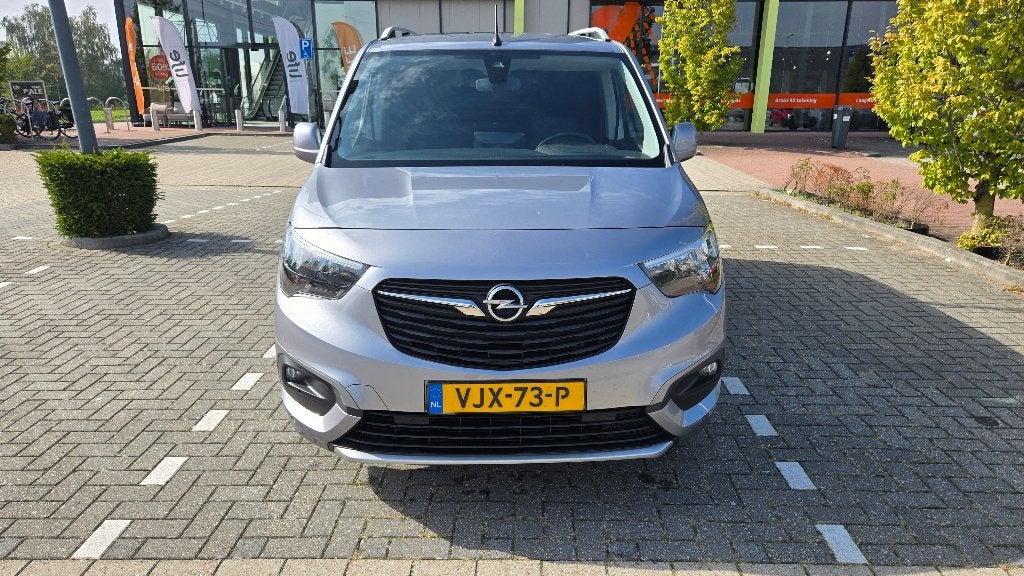 Opel Combo 1.5 Diesel 131pk L1H1Aut apr 21 Grijs Innovation, Auto's, Dealer onderhouden, Stof, 4 cilinders, Origineel Nederlands