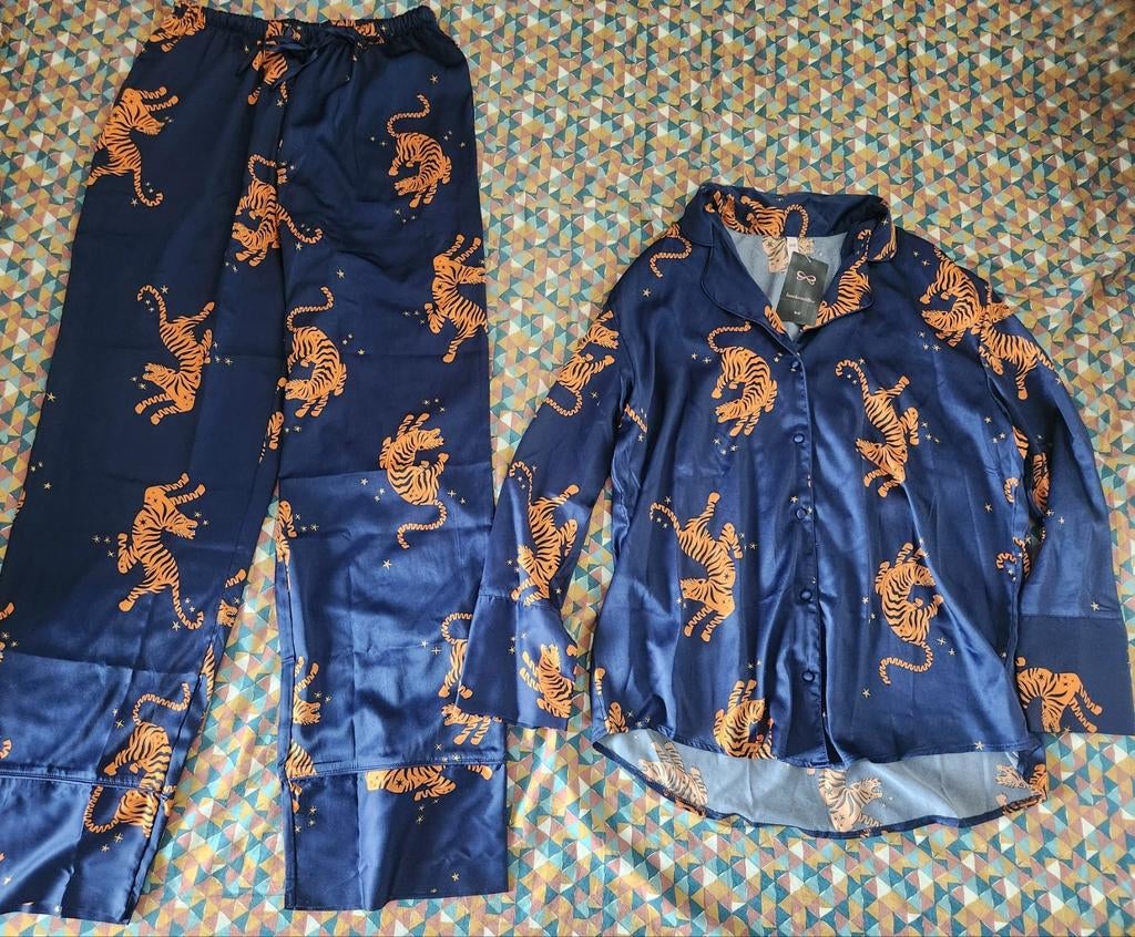 Hunkemöller Satijnen Pyjama Tijgerprint - Maat S, Hunkemöller, Ophalen of Verzenden, Nieuw, Maat 36 (S)