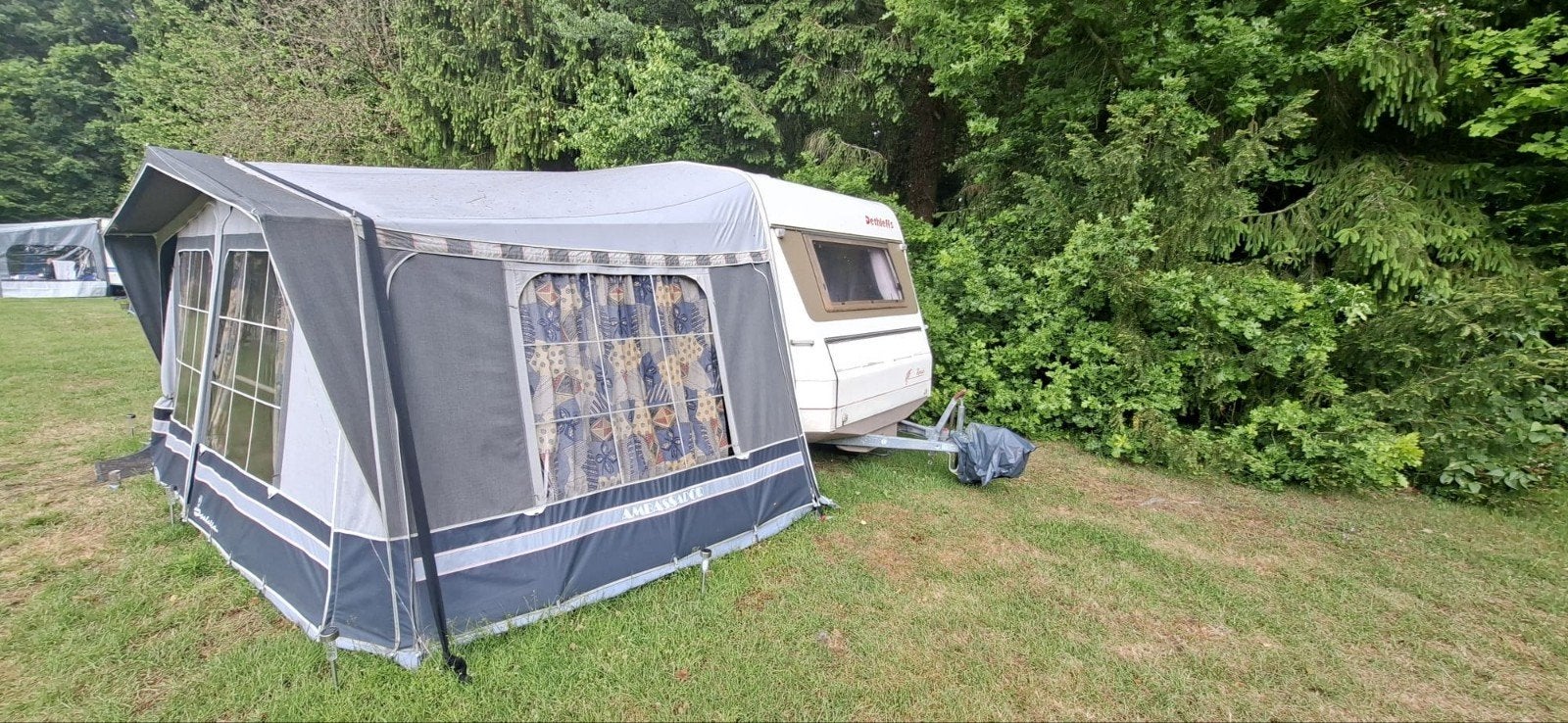 Dethleffs Rondo rm3 caravan met mover en Isabella voortent, Caravans en Kamperen, Treinzit, Particulier, Ringverwarming, Tot en met 4