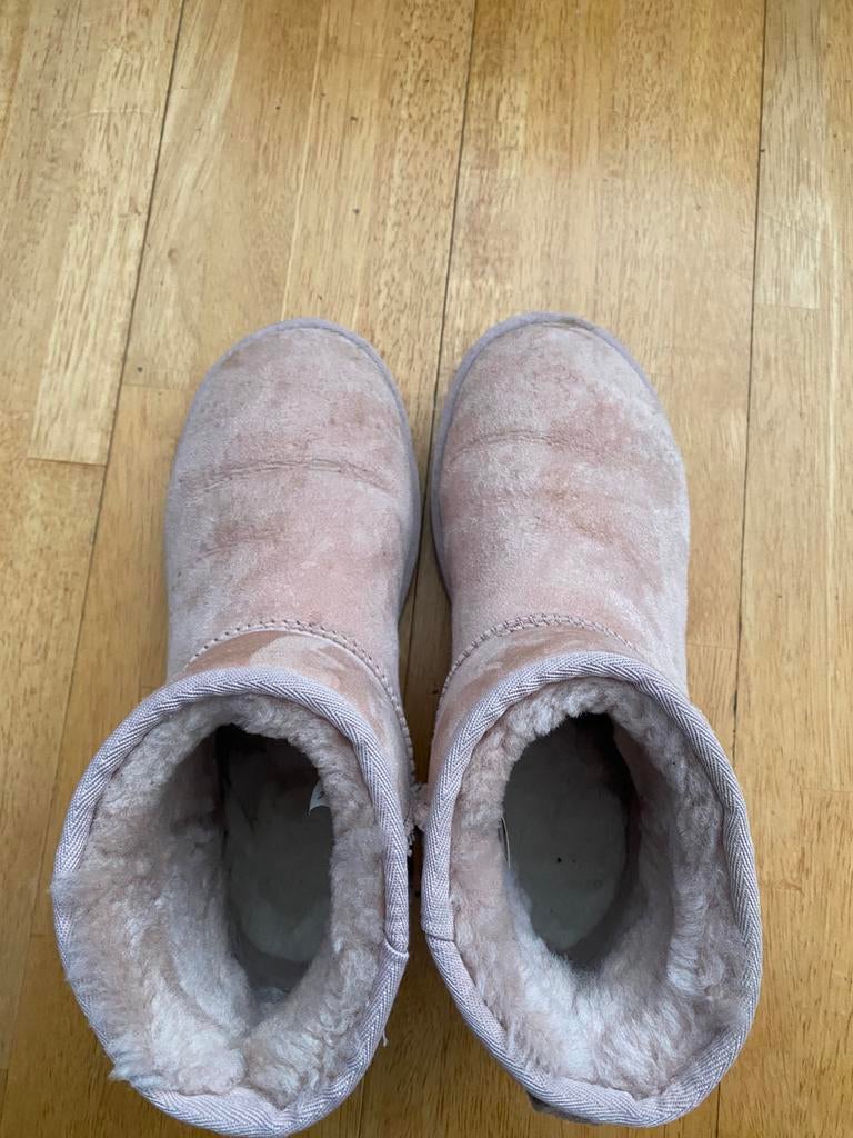 Ugg, Kleding | Dames, Lage of Enkellaarzen, Ophalen of Verzenden, Zo goed als nieuw, Roze