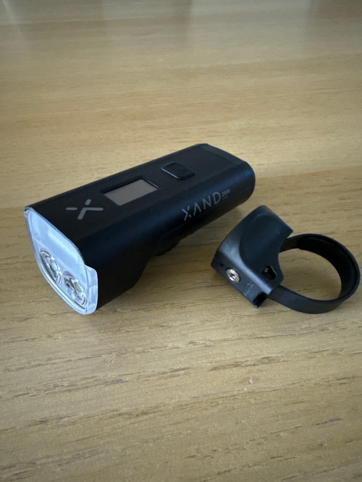 XAND Onyx 2000 fietslamp - Krachtig en Oplaadbaar, Verzenden, Voorlicht, Accu, Oplaadbaar