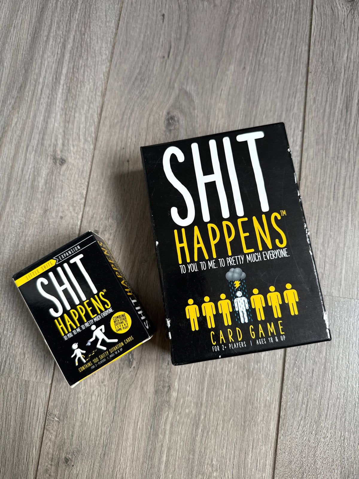 Shit Happens kaartspel met uitbreiding, Een of twee spelers, Ophalen of Verzenden, Zo goed als nieuw