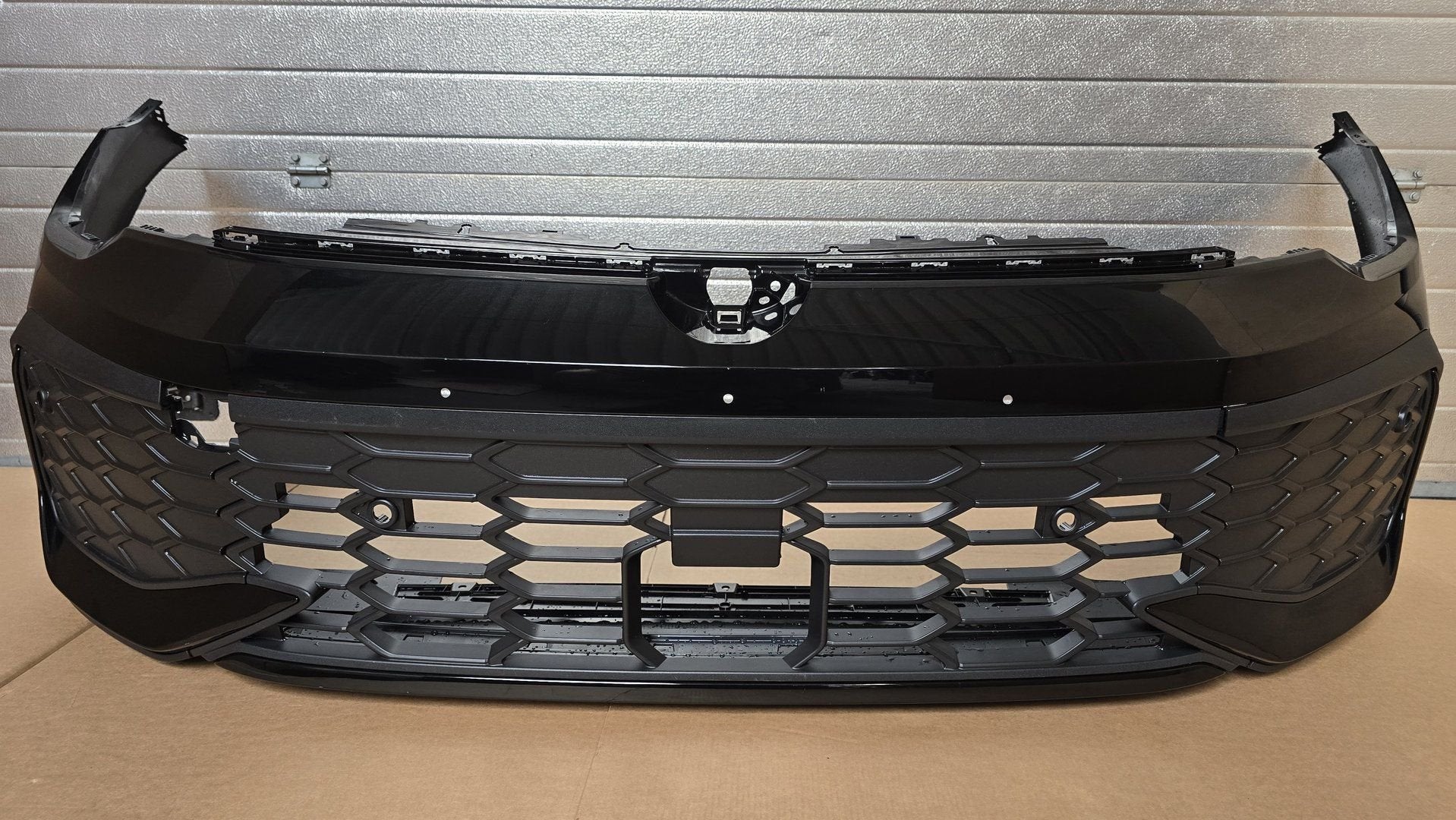 Voorbumper VW Golf 8 VIII 8.5 FACELIFT GTI GTD 4xPDC bj.2024, Gebruikt, -, Voor, Ophalen of Verzenden