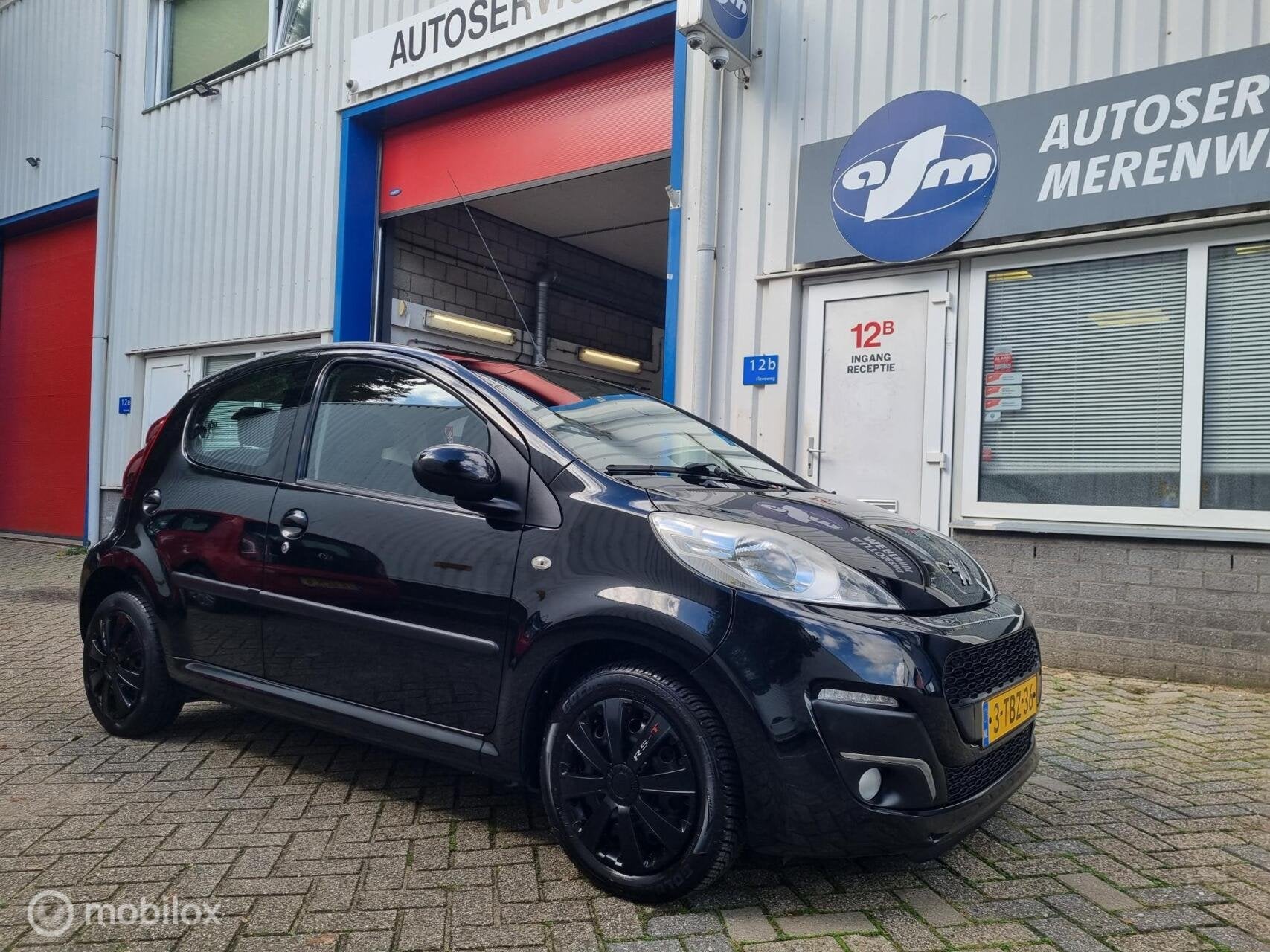 Peugeot 107 1.0 Active|airco|elektr ramen|parkeer sensoren a, Auto's, Voorwielaandrijving, Euro 5, Gebruikt, 4 stoelen