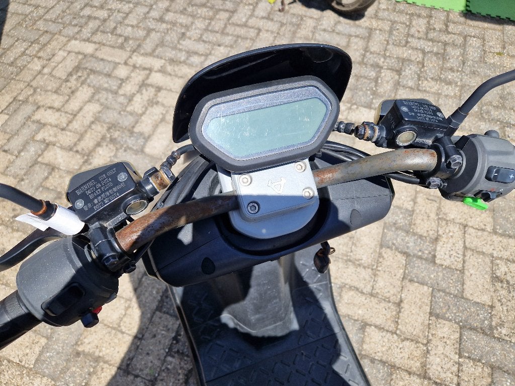 Niu scooter onderdelen , sloop niu parts wiel rem zadel band, Fietsen en Brommers, Brommeronderdelen | Scooters, Ophalen, Gebruikt