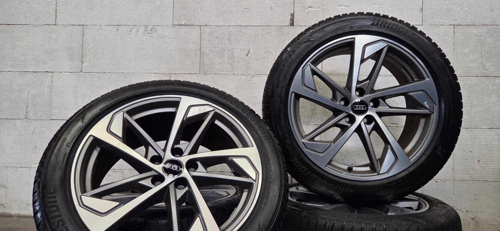 19" Audi Q3 F3 Audi Sport orig velgen zomer winterbanden, Auto-onderdelen, 19 inch, Gebruikt, 255 mm, Banden en Velgen