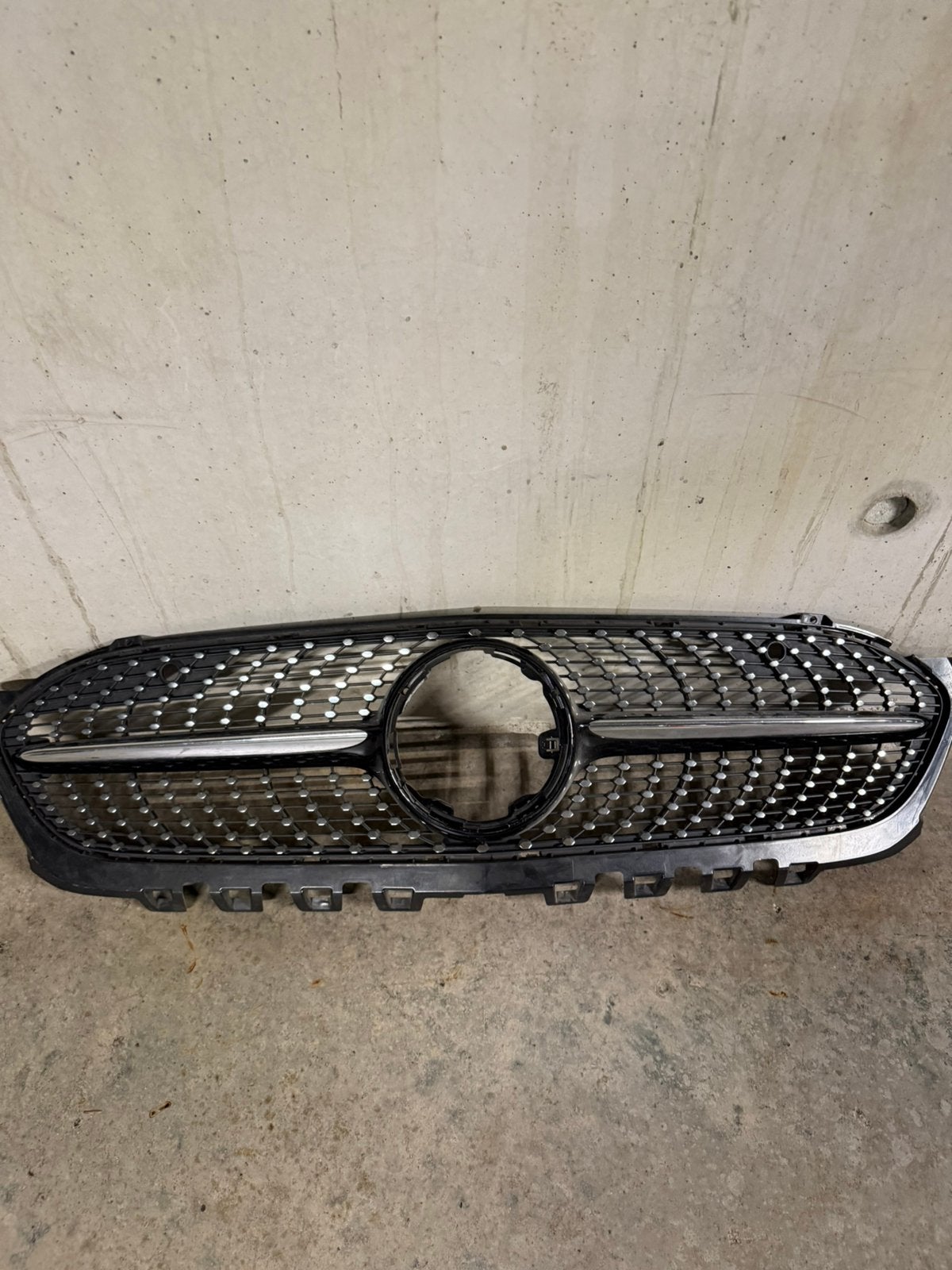 Mercedes A-klasse W177 diamond grille (zonder ster), Auto-onderdelen, Ophalen, Gebruikt, Voor, Mercedes-Benz
