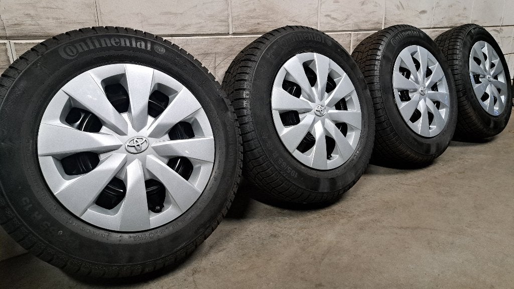 NIEUW winterbanden & velgen & doppen Corolla Auris 195/65/15, 15 inch, Banden en Velgen, Nieuw, Personenwagen