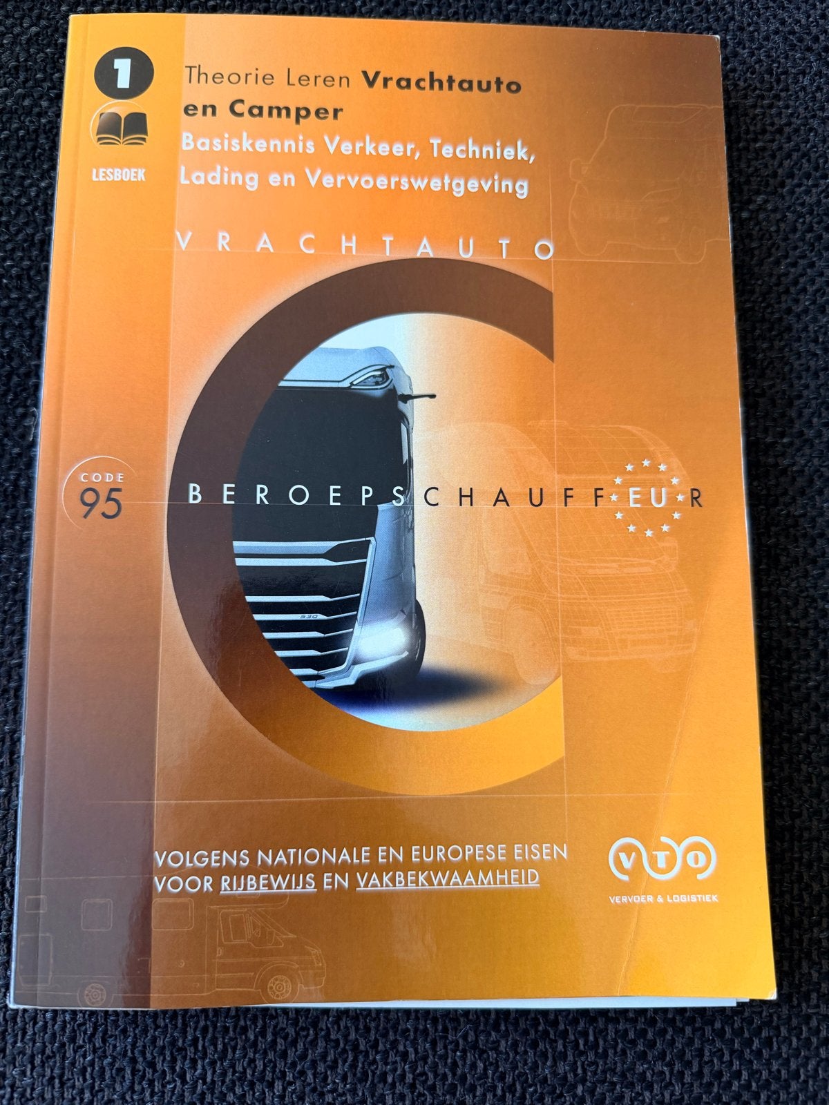 Vrachtauto en Bus Basiskwalificatie Theorieboeken, Ophalen of Verzenden, Zo goed als nieuw, MBO