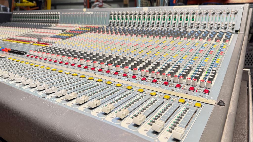 Midas XL4 (42 mono, 6 stereo), Muziek en Instrumenten, Mengpanelen, Ophalen, Gebruikt, 20 kanalen of meer, Microfooningang