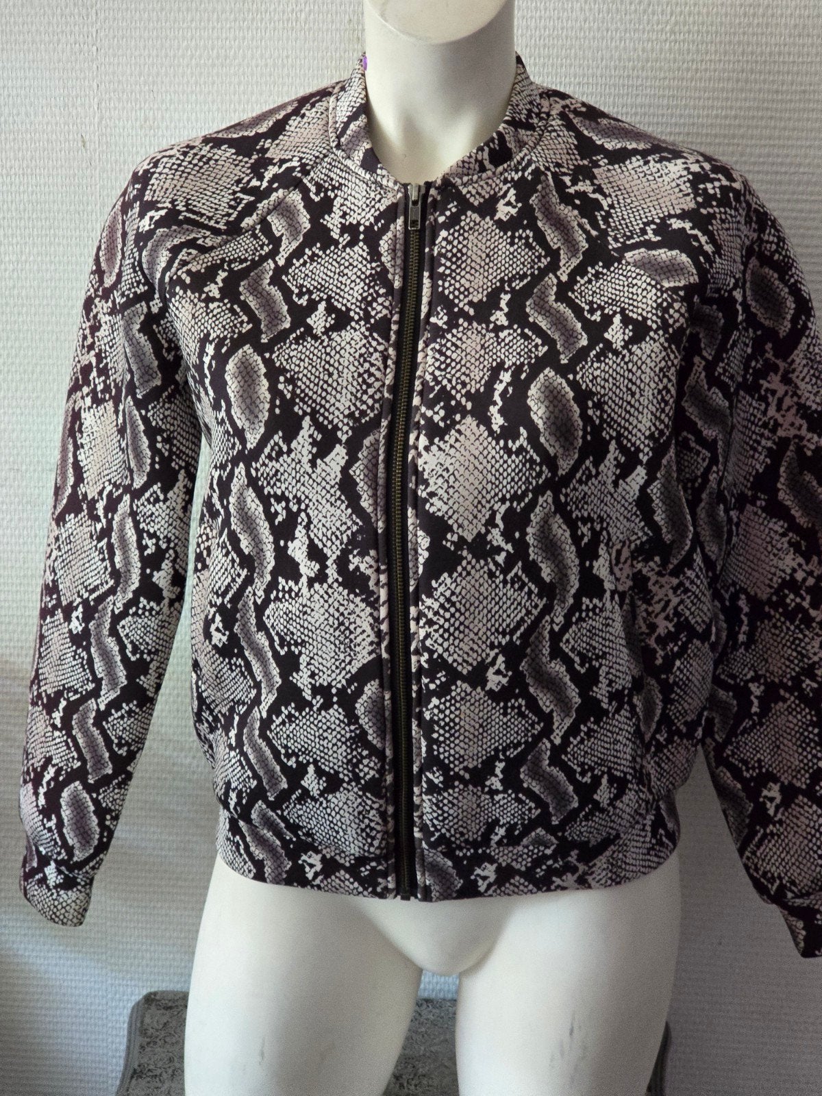 Superstar Bomberjack met Slangenprint - Maat 38, Maat 38/40 (M), Overige kleuren, Ophalen of Verzenden, Zo goed als nieuw