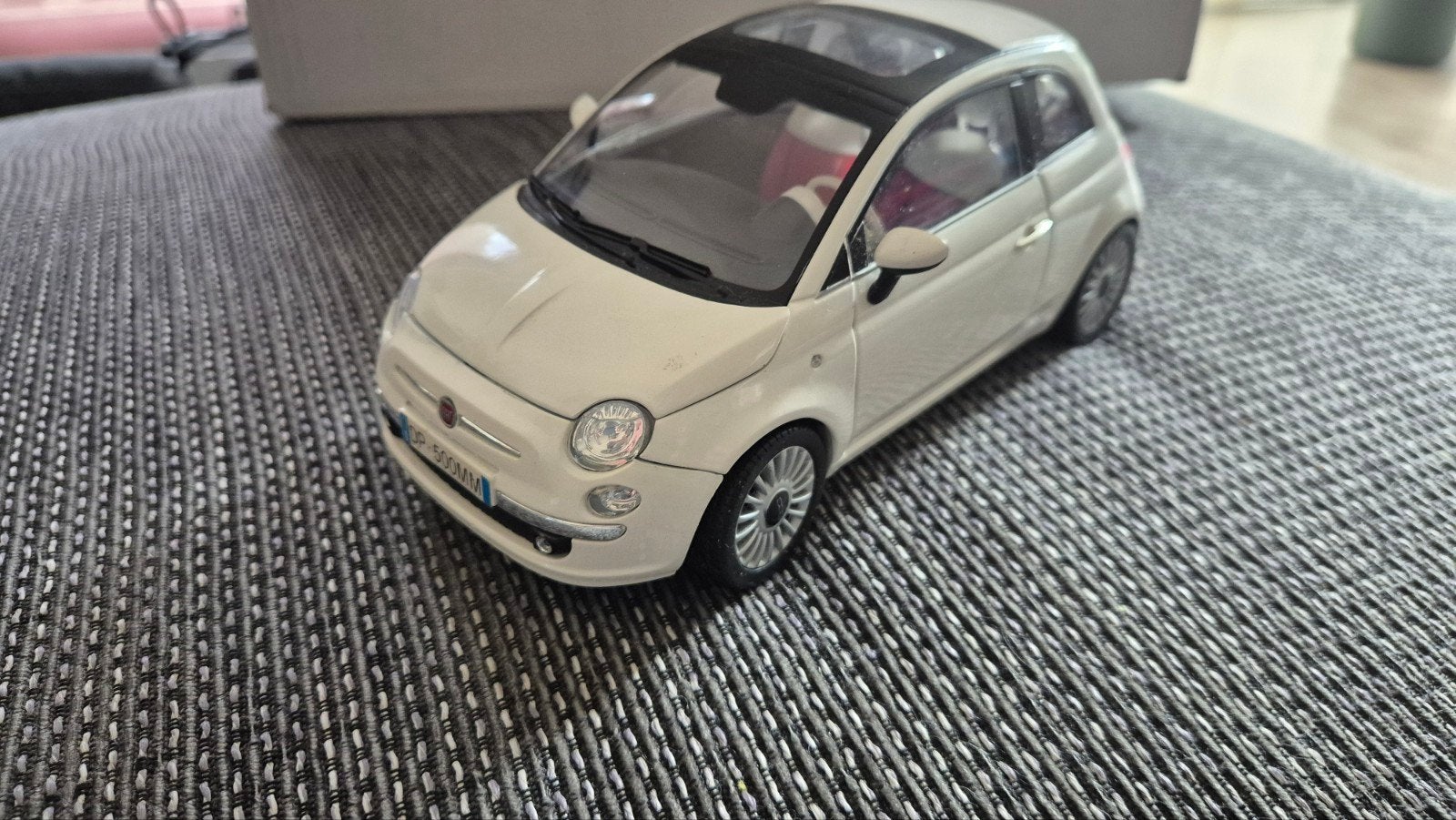 Fiat 500 Mondo Motors 1:18, Ophalen of Verzenden, Gebruikt, Auto, Overige merken