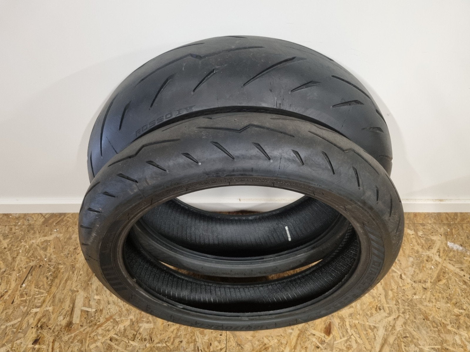 Pirelli Diablo Rosso IV 180-55-17 & 120-70-17, Motoren, Ophalen of Verzenden, Gebruikt