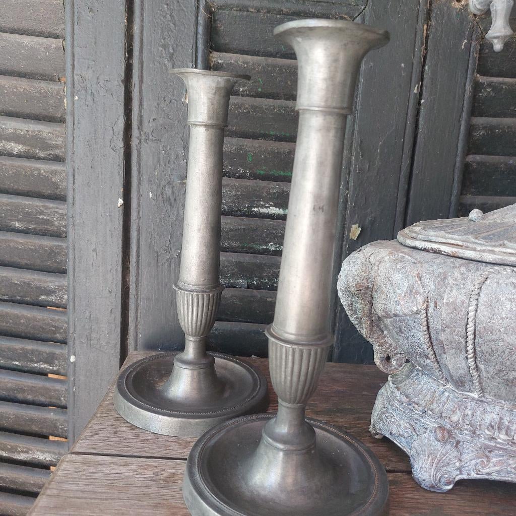 Set van 2 sobere vertinde kandelaars, hoogte 25 cm, Ophalen of Verzenden, Overige materialen