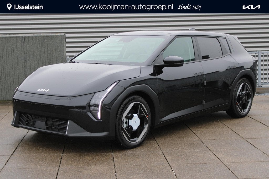 Kia EV4 Plus Advanced 58.3 kWh Navi / Camera / Panoramadak /, Zwart, Adaptive Cruise Control, Leder en Stof, Zwart