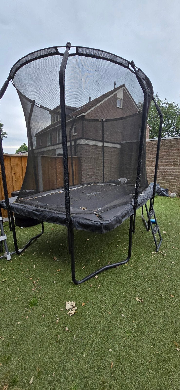 Grote trampoline 244x366 cm met gebruikerssporen, Ophalen, Gebruikt