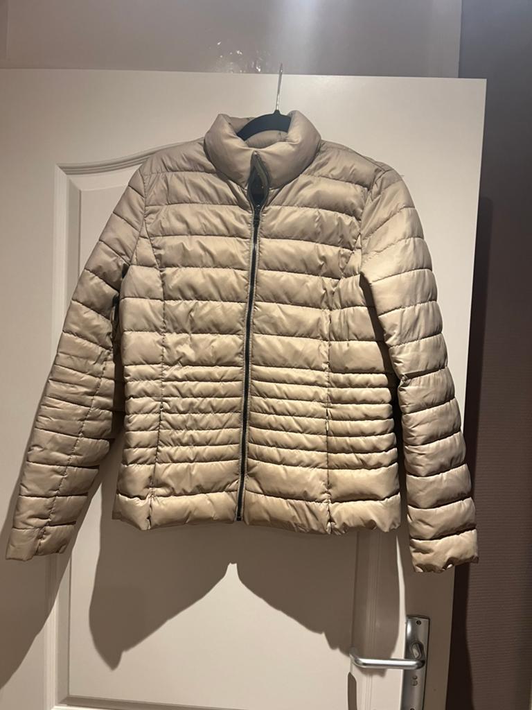 Gewatteerde jas van C&A maat M, Kleding | Dames, Ophalen of Verzenden, Zo goed als nieuw, Maat 38/40 (M), Beige