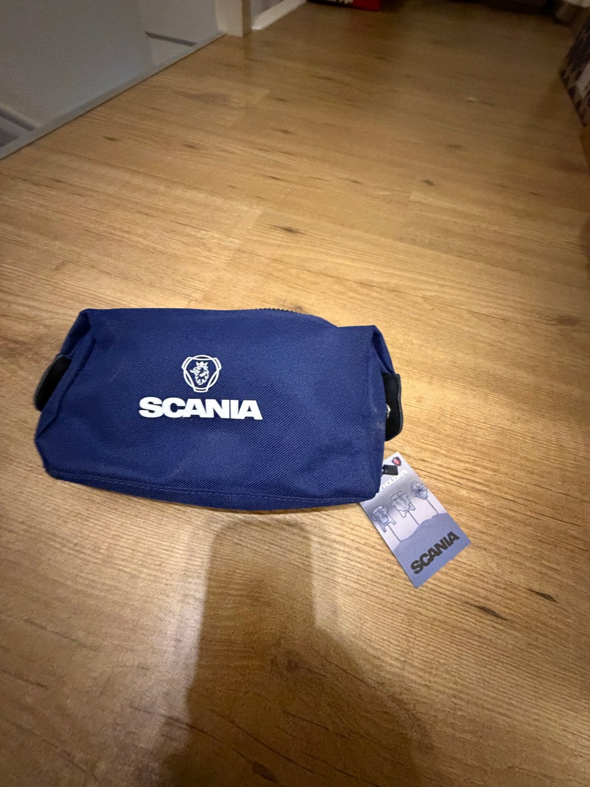 Scania toilettas / etui - Nieuw met label, Ophalen of Verzenden, Nieuw, Blauw, Heer of Dame