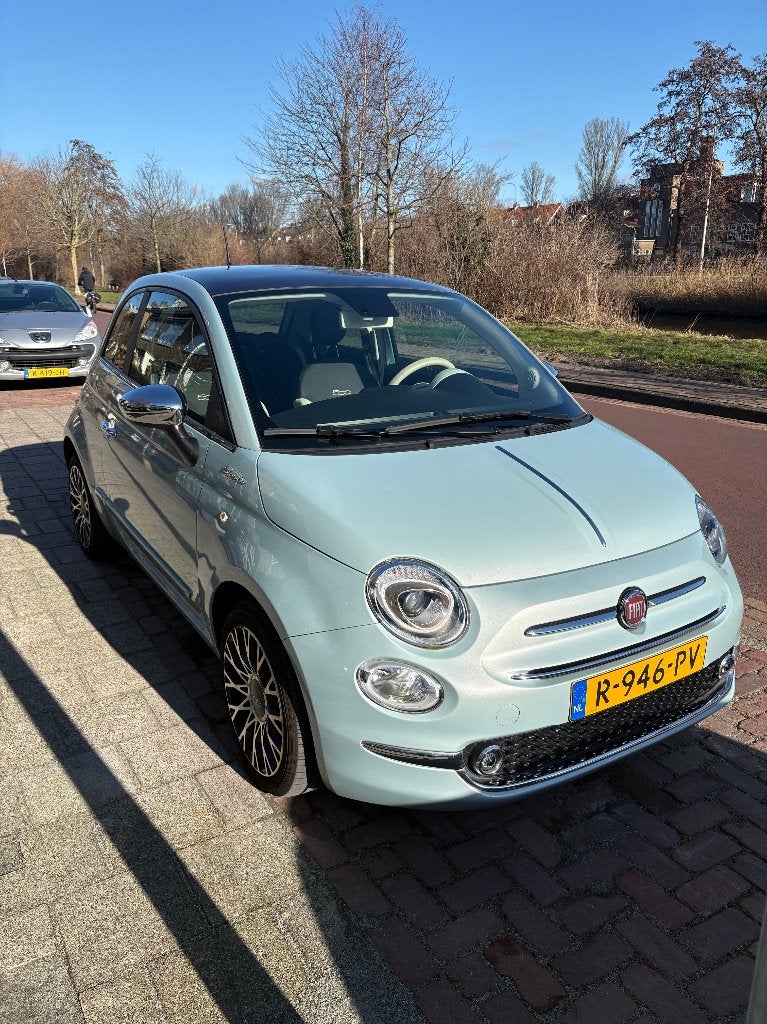 Fiat 500 Dolcevita Blauw - 1e eigenaar!, Auto's, Fiat, Voorwielaandrijving, 40 €/maand, Beige, Leder en Stof