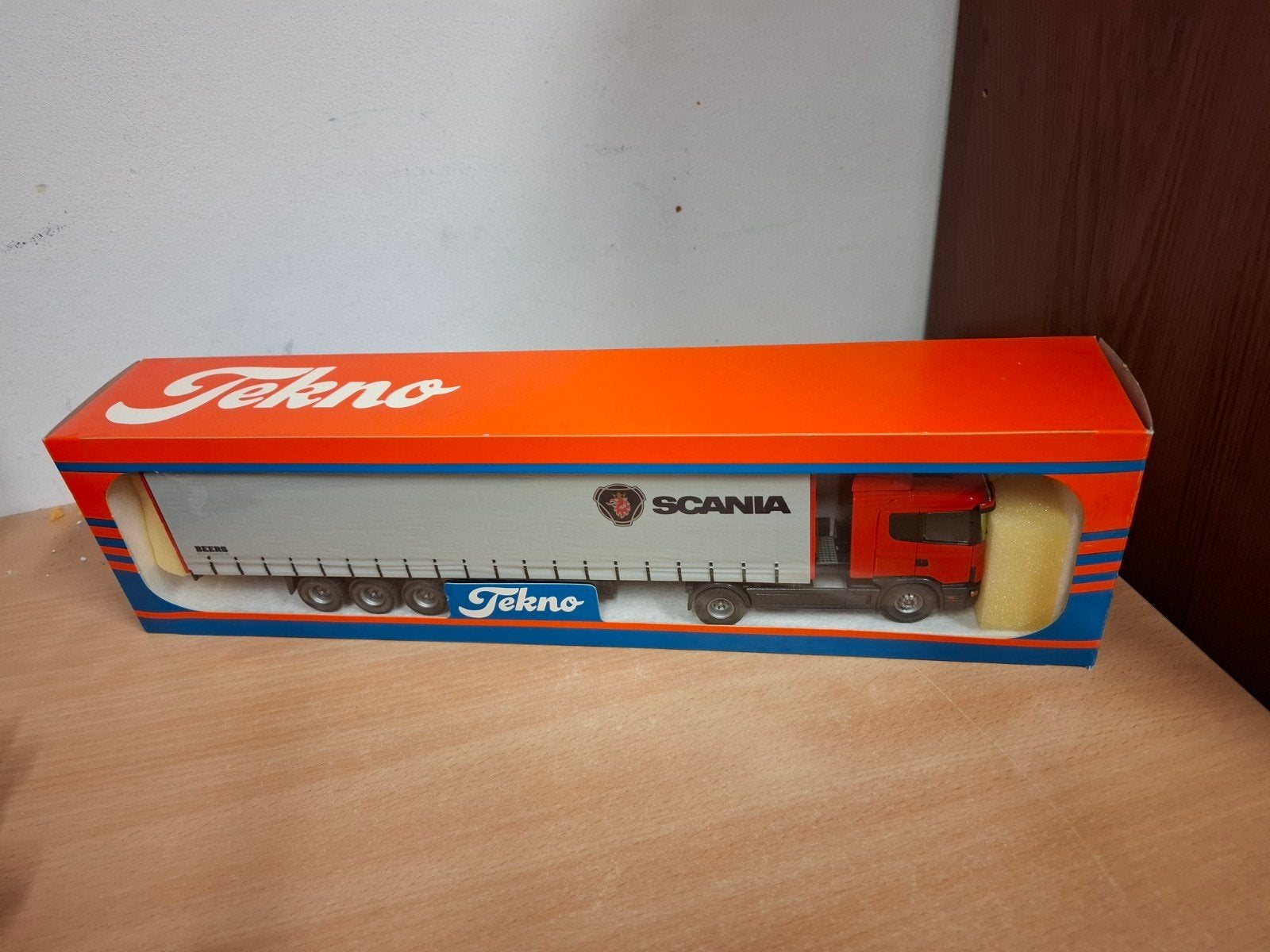 Scania 4 serie Hagelnieuw in doos Tekno 1:50, Ophalen of Verzenden, Nieuw, Bus of Vrachtwagen, Tekno