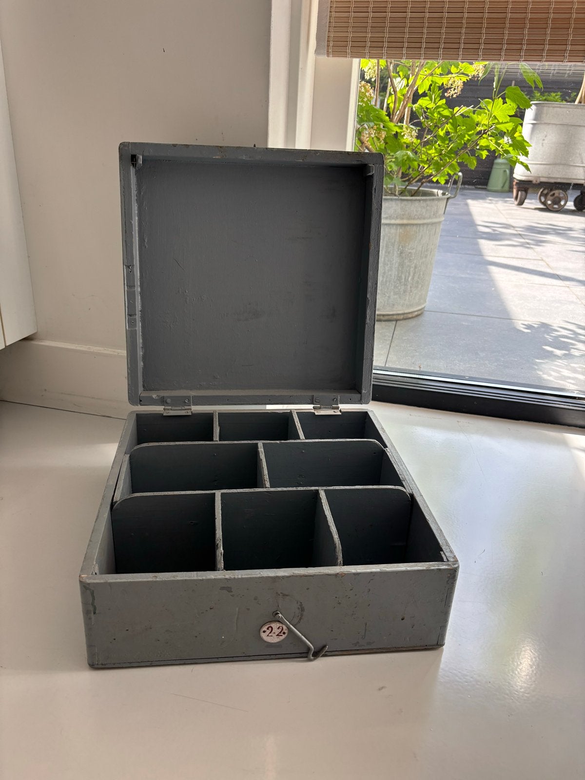 Brocante houten kistje met vakken - grijs, Ophalen