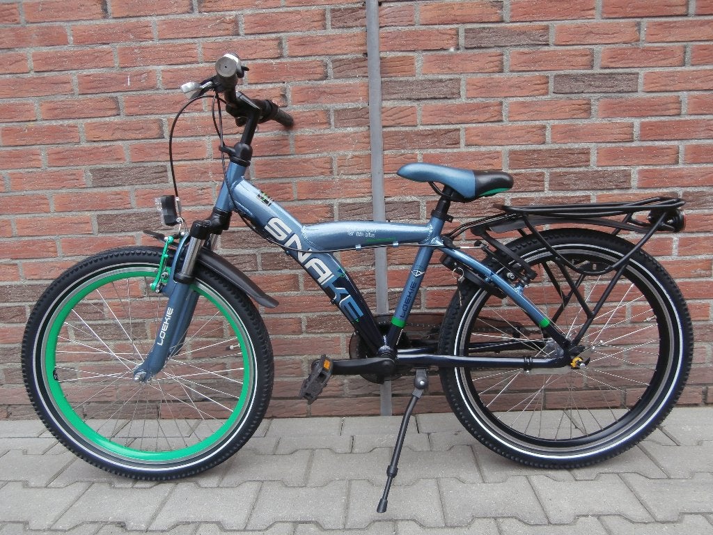 ALS NIEUWE Loekie Snake 22 inch. blauw-groen, Ophalen, Loekie, Zo goed als nieuw, Terugtraprem