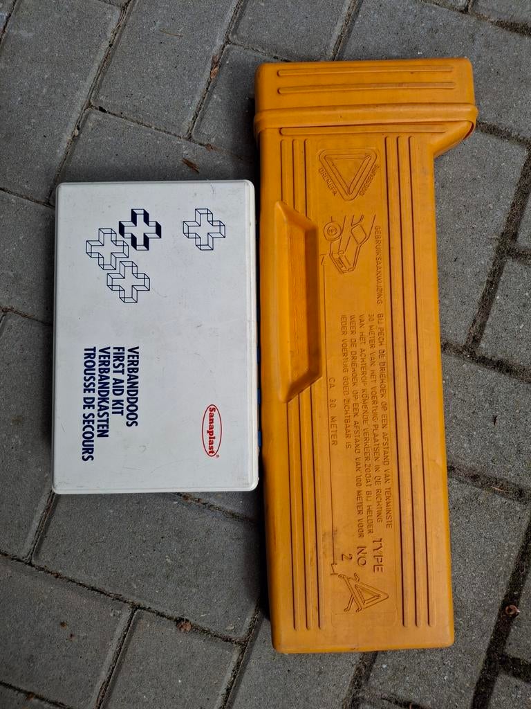Gevaren driehoek en verbanddoos, Ophalen