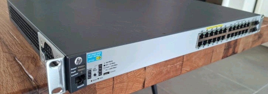 Switch 2530-24 G PoE+, Computers en Software, Netwerk switches, Ophalen of Verzenden