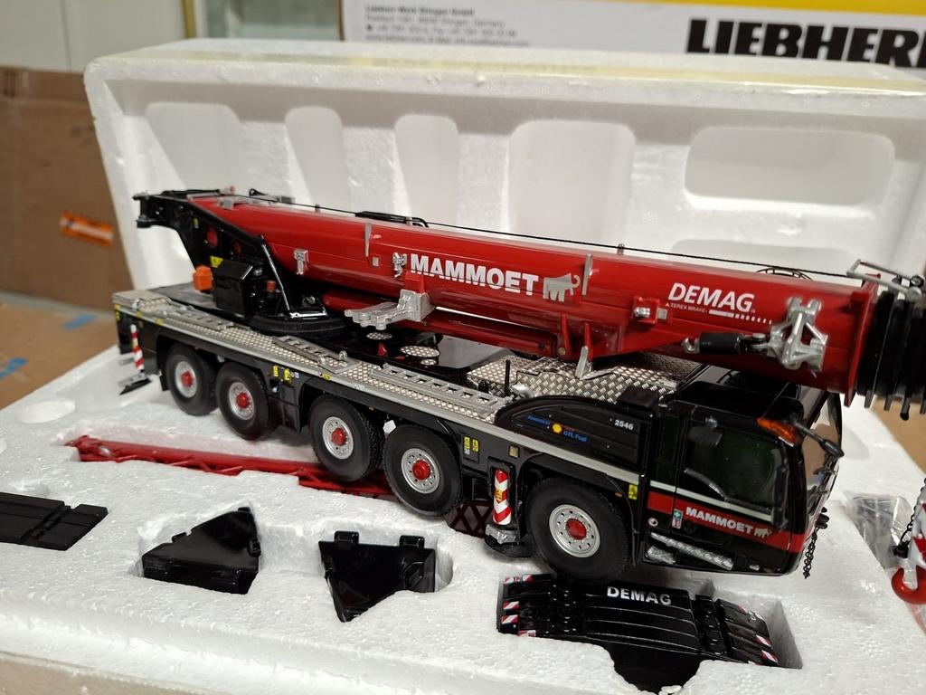 WSI MAMMOET DEMAG AC250-5, Hobby en Vrije tijd, Ophalen of Verzenden, Gebruikt, Bus of Vrachtwagen, Wsi