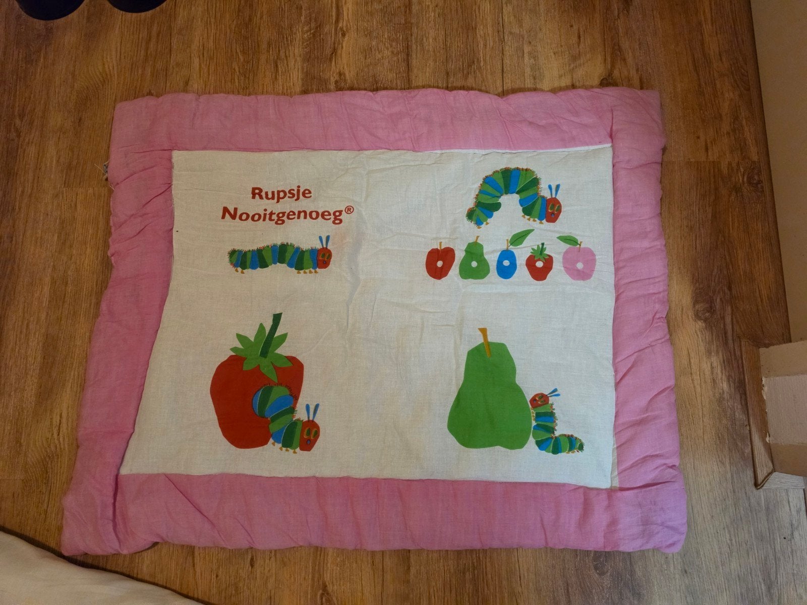 Boxkleed rupsje nooit genoeg, Ophalen