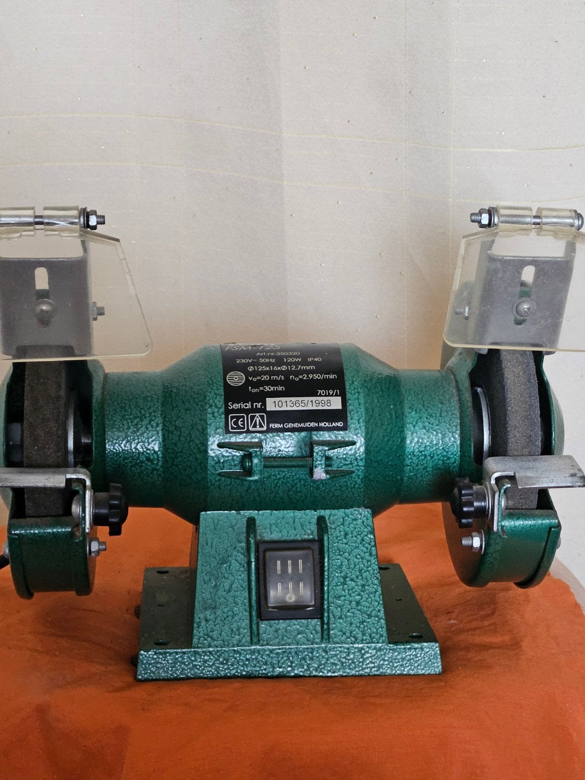 Ferm FSM-125 Werkbankslijpmachine 120W, Ophalen
