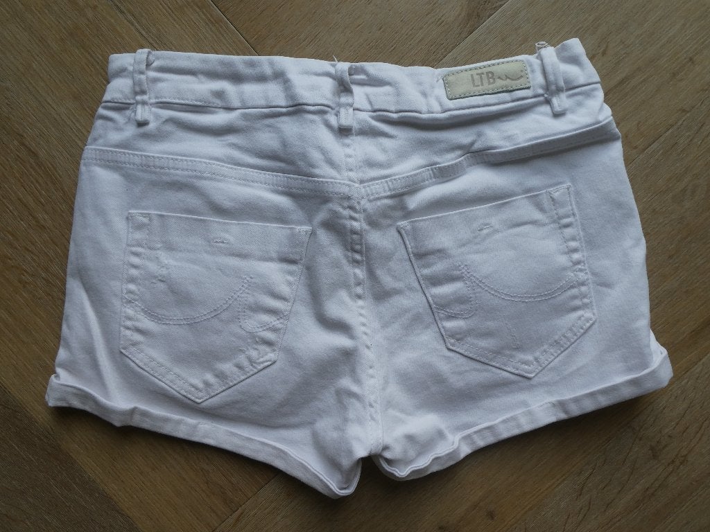 Korte witte LTB Judie Comfort Short maat S, Wit, Ophalen of Verzenden, Zo goed als nieuw, LTB