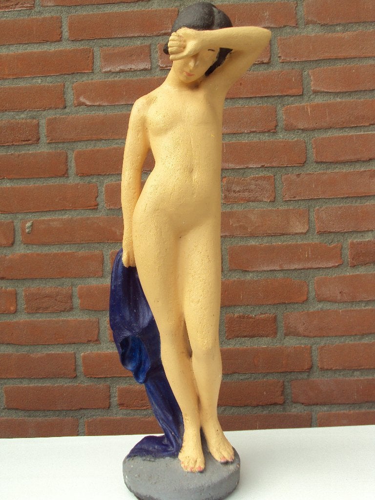 Beeld ,poserend meisje. gips hand gemaakt 65 cm, Steen of Keramiek, Beeld, Overige stijlen, Beschilderd