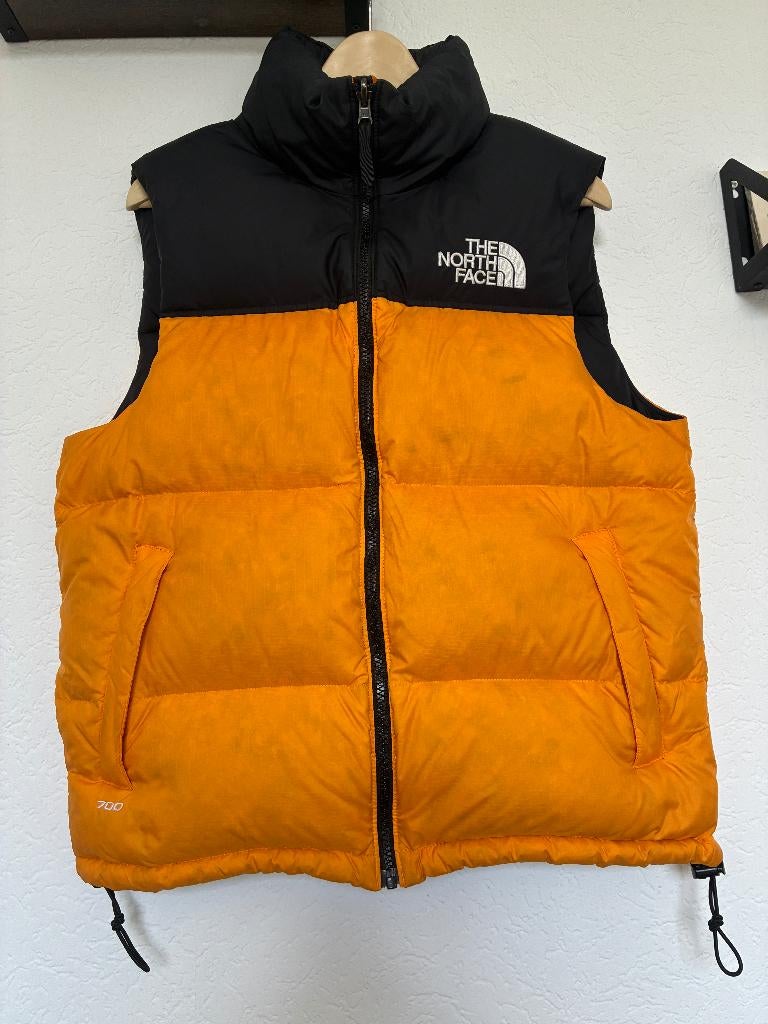 The North Face Nuptse Bodywarmer – Sunset Orange [S], Kleding | Heren, Bodywarmers, Oranje, Ophalen of Verzenden, Zo goed als nieuw