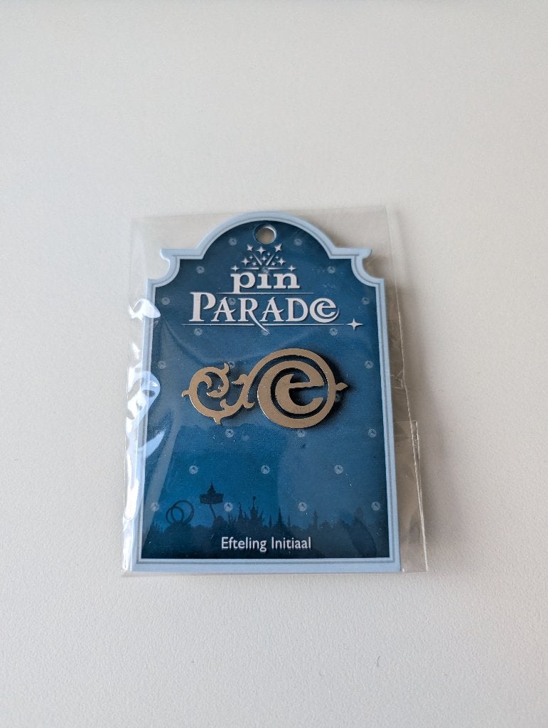 Efteling Initiaal pin NIEUW, Verzamelen, Efteling, Ophalen of Verzenden, Nieuw, Button of Speldje