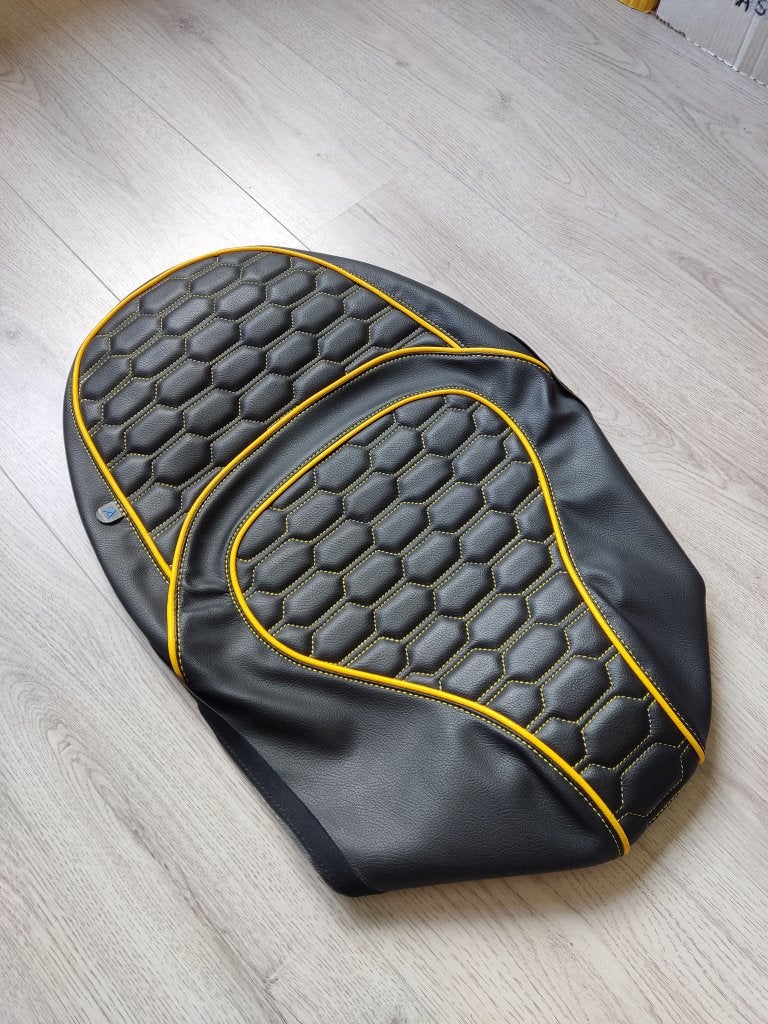 UITVERKOOP! Zadelhoes buddydek Vespa Sprint Primavera geel, Info@jynkx.com, Nieuw, Ophalen of Verzenden, Piazza 99