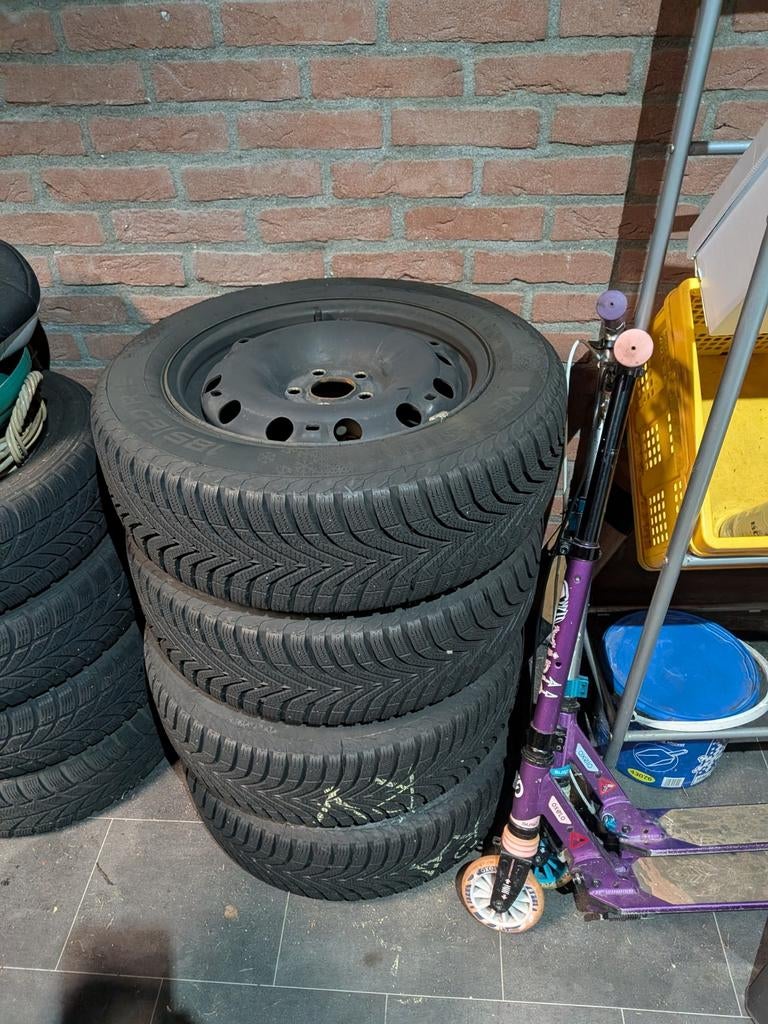 Winterbanden 185/60 R15 met stalen velgen, Ophalen, Gebruikt