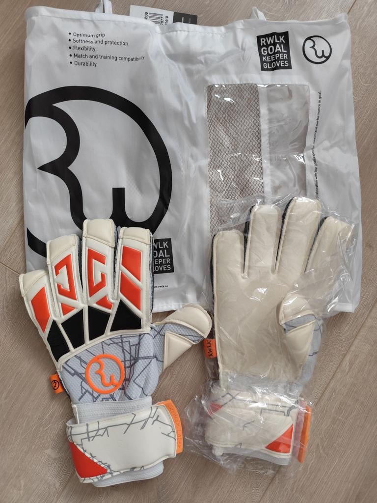 RWLK keepershandschoenen (nieuw) maat 8, Verzamelen, Sportartikelen en Voetbal, Ophalen of Verzenden, Nieuw, Ajax, Shirt