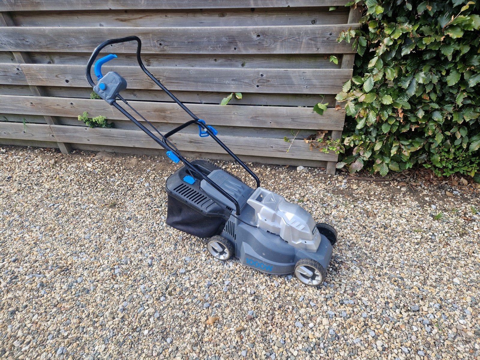 Grasmaaier Elektrisch 1000W, Tuin en Terras, Ophalen, Cirkelmaaier, Gebruikt, Elektrische grasmaaier