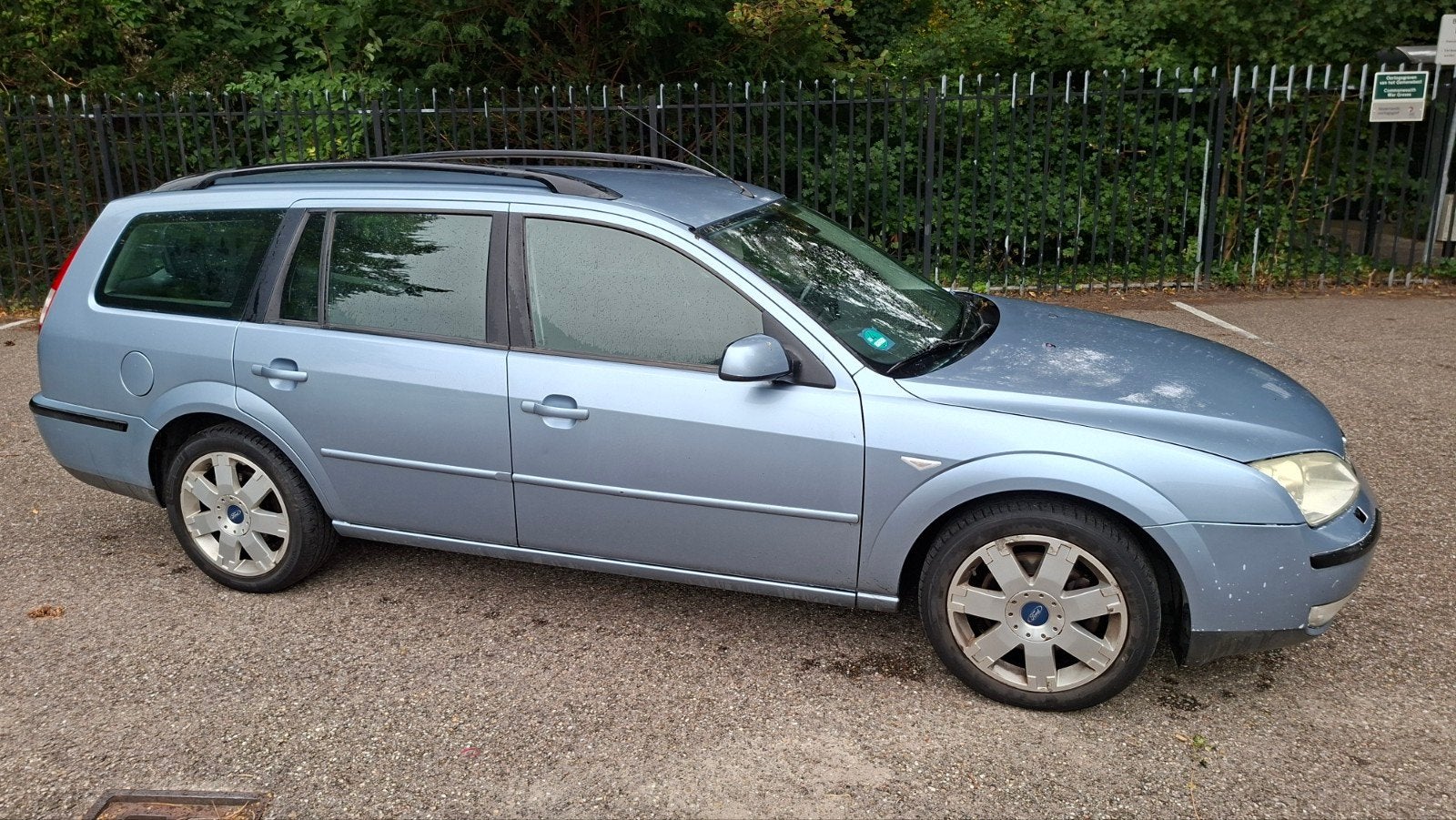 Ford Mondeo 1.8 16V 92KW Wagon 2004 Grijs, Auto's, Zwart, 4 cilinders, Blauw, Origineel Nederlands