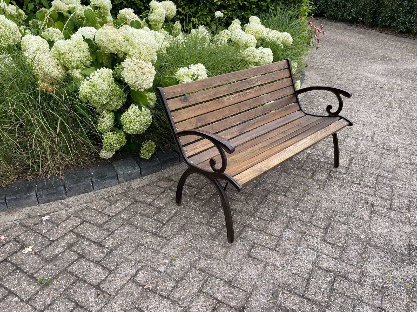 Tuinbankje gietijzeren onderstel 140 lang, Tuin en Terras, Tuinbanken, Ophalen, Zo goed als nieuw, Metaal